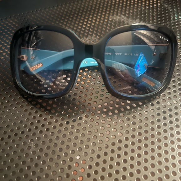 Ralph Lauren sunglasses - Picture 1 of 3